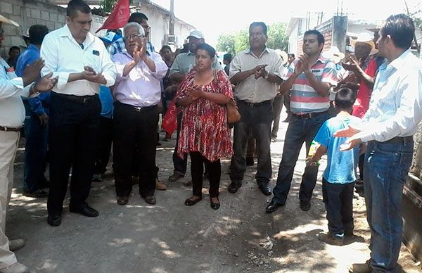  Benefician con pavimentación de calle al pueblo de San Antonio Coayuca