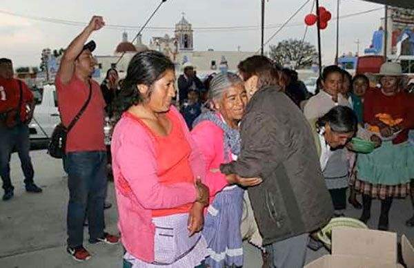 Revisa líder antorchista trabajo en los municipios
