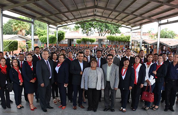 Reciben al nuevo Director Estatal de Secundarias
