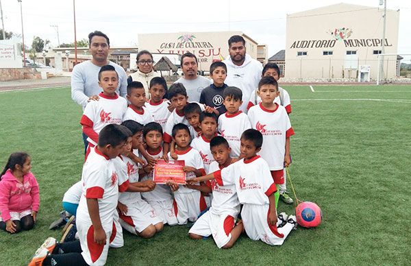 Realizan eliminatoria seccional de fútbol en Ahuatempan