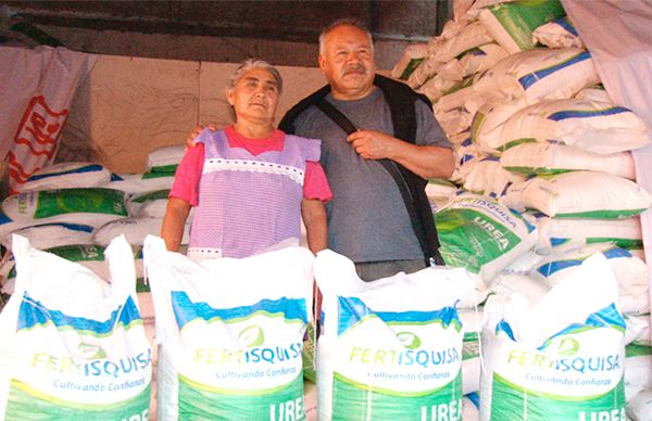  Entrega Antorcha y Comuna apoyo al campo en Ocoyucan