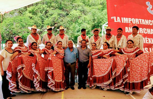 El mexicano genera riqueza, pero no la recibe