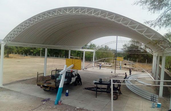 Benefician con techumbre a San Agustín