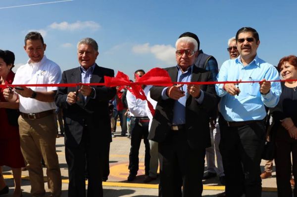 Inauguración del Centro Escolar Maestro Aquiles Córdova Morán 