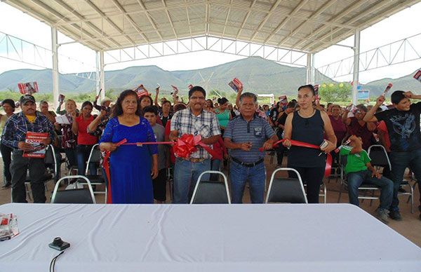 Inauguran cancha de usos múltiples en ejido Guelatao