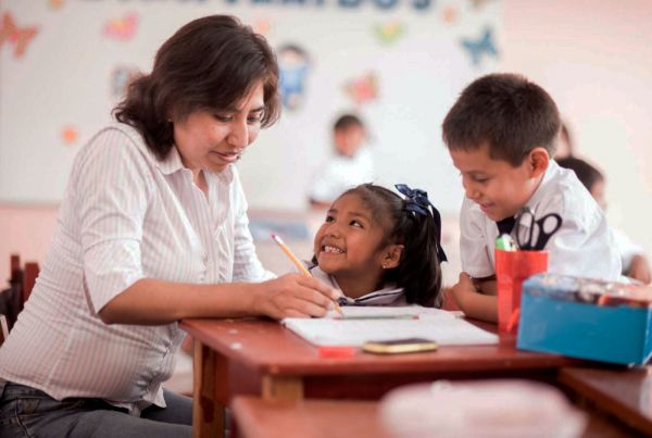 Cursos antorchistas de preparación para la evaluación del desempeño docente