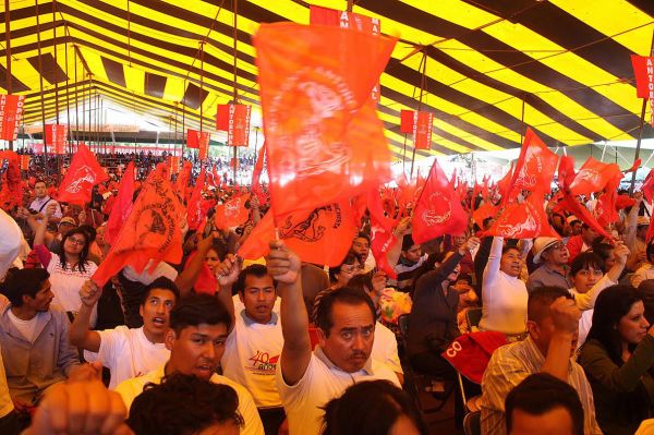 Los antorchistas exigimos justicia social.  ¡Nada más, nada menos!