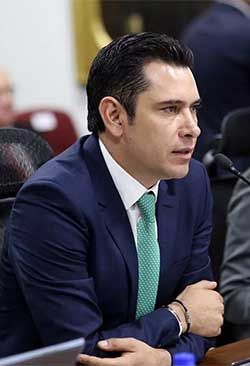 El buen juez por su casa empieza