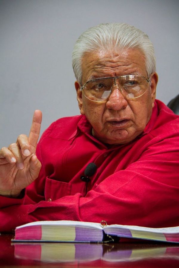 ¡Mtro. Aquiles, tú eres nuestro líder!