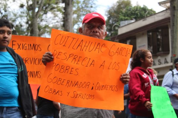 Marchan 7 mil antorchistas en la capital veracruzana 