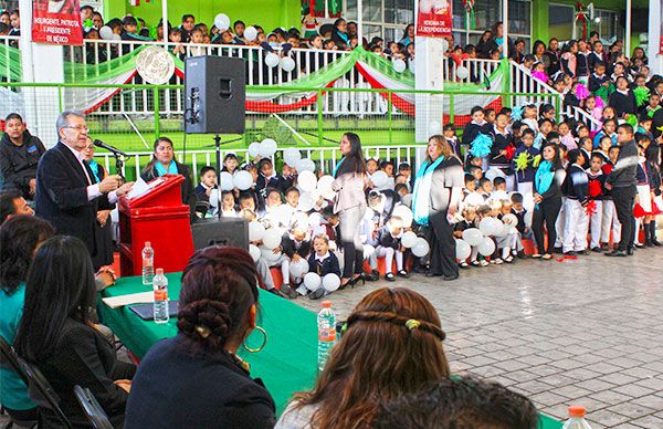 Entregan arcotecho a estudiantes de primaria Vicente Guerrero en San Agustín