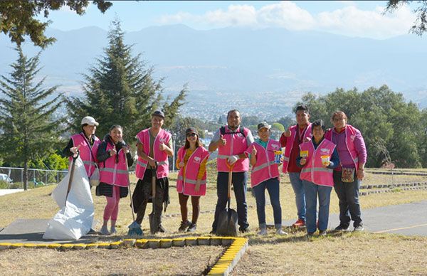 Ponen color, limpian y embellecen por segunda ocasión parque El Mirador