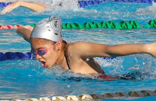 Antorcha impulsa la natación