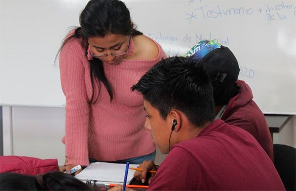 Imparte Antorcha curso de redacción a jóvenes de Chiapas