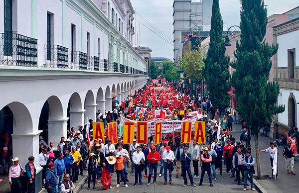 Marcharon 25 mil antorchistas en Toluca