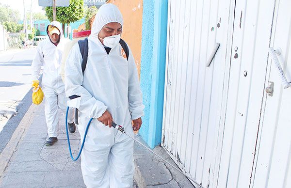 Chimalhuacán refuerza labores de sanitización de espacios públicos