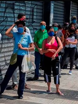 El pueblo pobre ante la disyuntiva de quedarse en casa para no contagiarse, pero con el riesgo de morir de hambre
