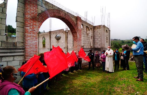 Construyen salón de usos múltiples en Lázaro Cárdenas