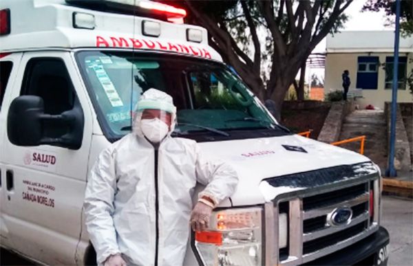 Alcaldesa de Cañada Morelos apoya a enfermos