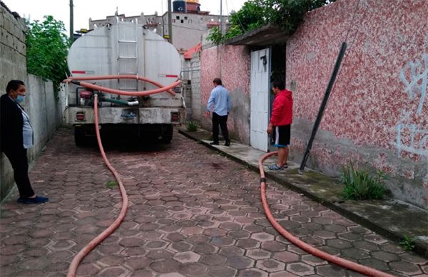 Lleva Antorcha agua potable a colonias populares