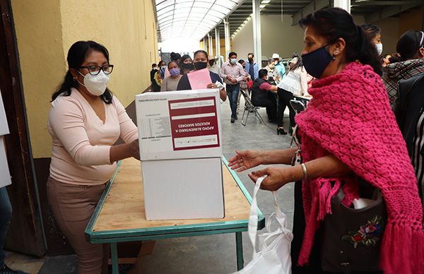 Entrega DIF municipal de Tepexi despensas