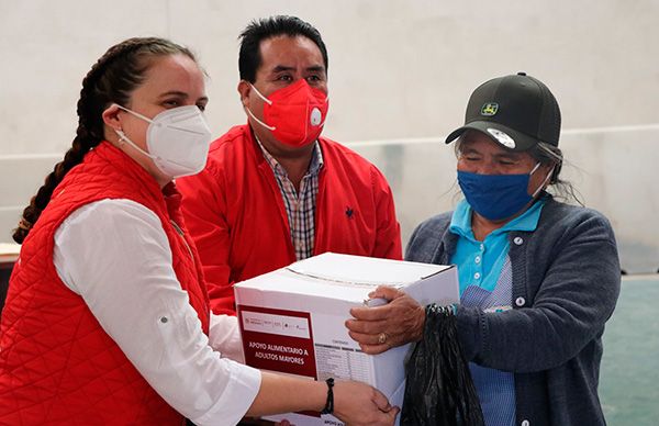 Entrega DIF Ocoyucan programas alimentarios