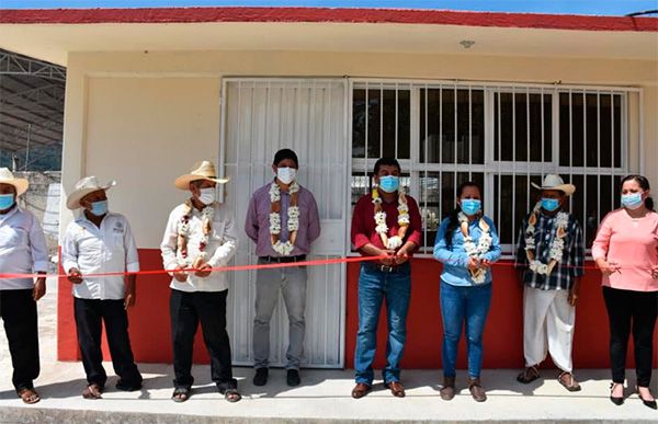 Inauguran obras en Talcuaco
