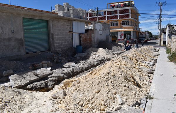 Amplían red de agua y alcantarillado en Ixcaquixtla 
