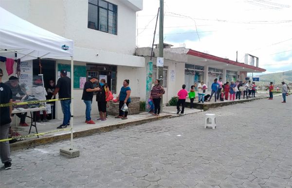 Brinda Antorcha apoyo a familias humildes