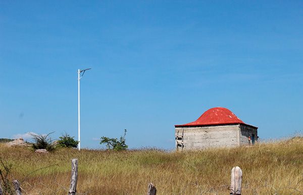 Entrega ayuntamiento de Tecomatlán alumbrado público