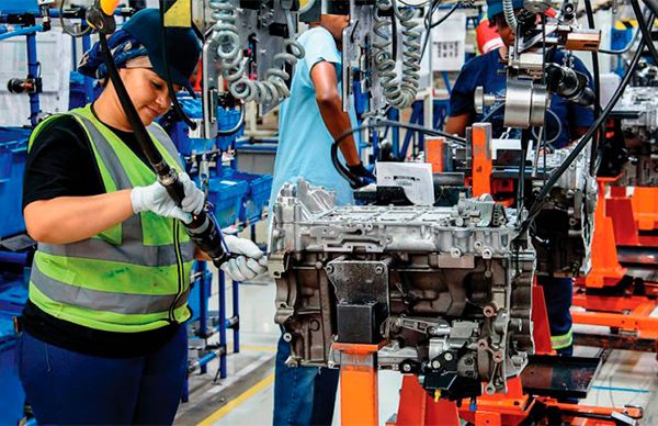 ¿A quién beneficia la lucha de Antorcha por empleos bien pagados?