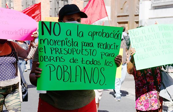 Exigen a Morena recursos para abatir rezago social