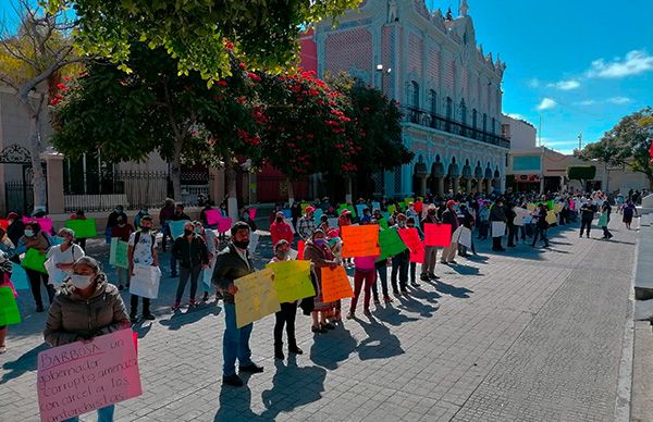 Denuncian antorchistas de Tehuacßn que no hay obra p·blica en Puebla