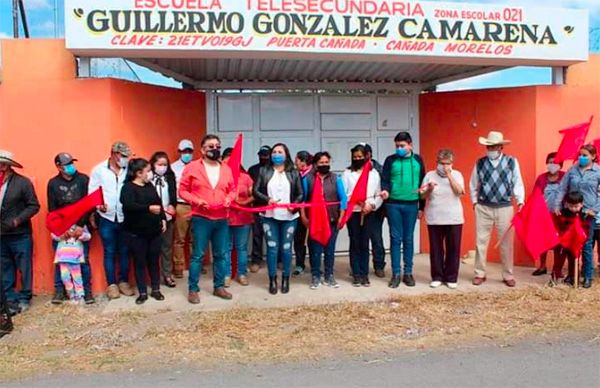 Inauguran obra en telesecundaria en Ca±ada Morelos