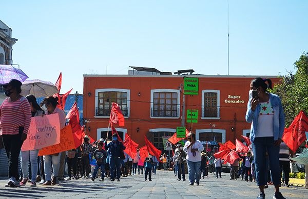Izucarenses denuncian al mal gobierno y exigen obras