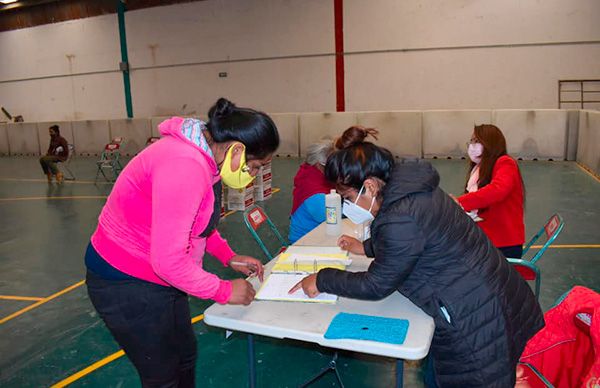Entrega DIF de Ocoyucan apoyos alimentarios