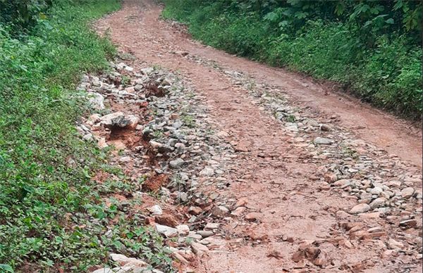 Denuncian pésimo estado de las carreteras en H. Galeana