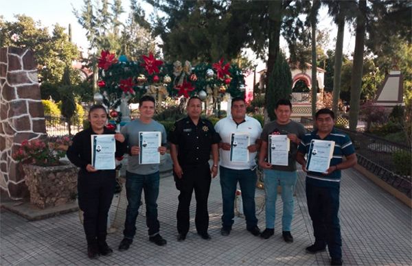 Acreditan curso policial efectivos de Ixcaquixtla