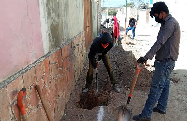 Pavimentan calle en Huejonapan