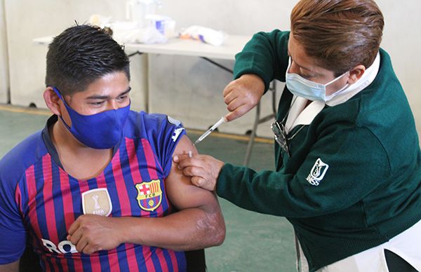 Realizan jornada de vacunación en DIF Ocoyucan