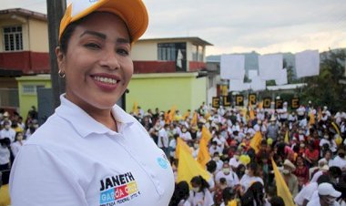 Reciben efusivamente a Janeth García en Chocamán