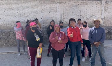 Pavimentación en mala calidad daña colonia en Querétaro