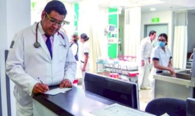 Trabajadores de salud en Durango demandarán por despidos masivos