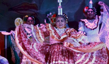 Concluyen actividades de la Espartaqueada Cultural 2025 en el auditorio “Clara Córdova Morán”