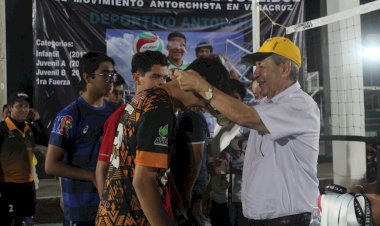 Realiza Antorcha Torneo Estatal de Voleibol