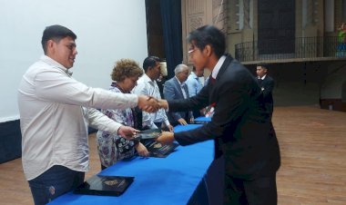 Jóvenes luchen por la libertad, y sean útiles a la sociedad. Lenin campos