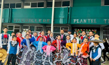 Los antorchistas ofrecemos alternativas a la juventud