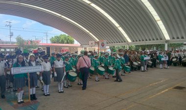 Realizan concurso local de Bandas de Guerra