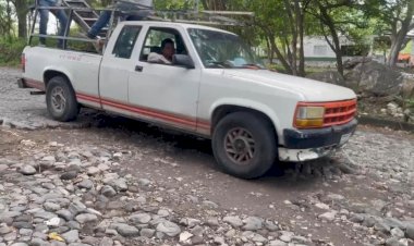 Denuncian abandono oficial de calles en zonas populares de Colima