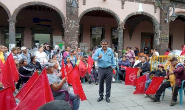Antorchistas levantan plantón en Valle de Santiago; edil hace compromisos